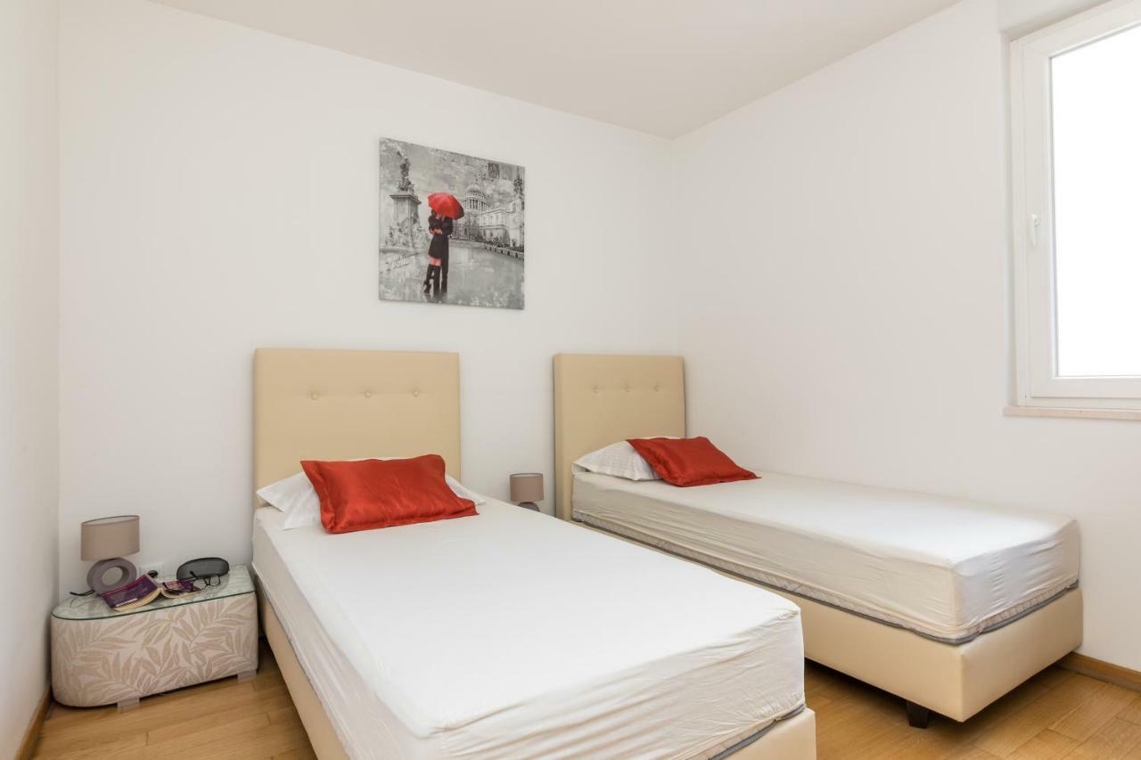 Apartment Marcela With Private Parking Split Exteriér fotografie