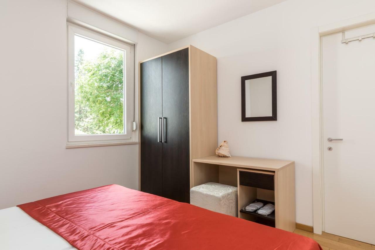 Apartment Marcela With Private Parking Split Exteriér fotografie