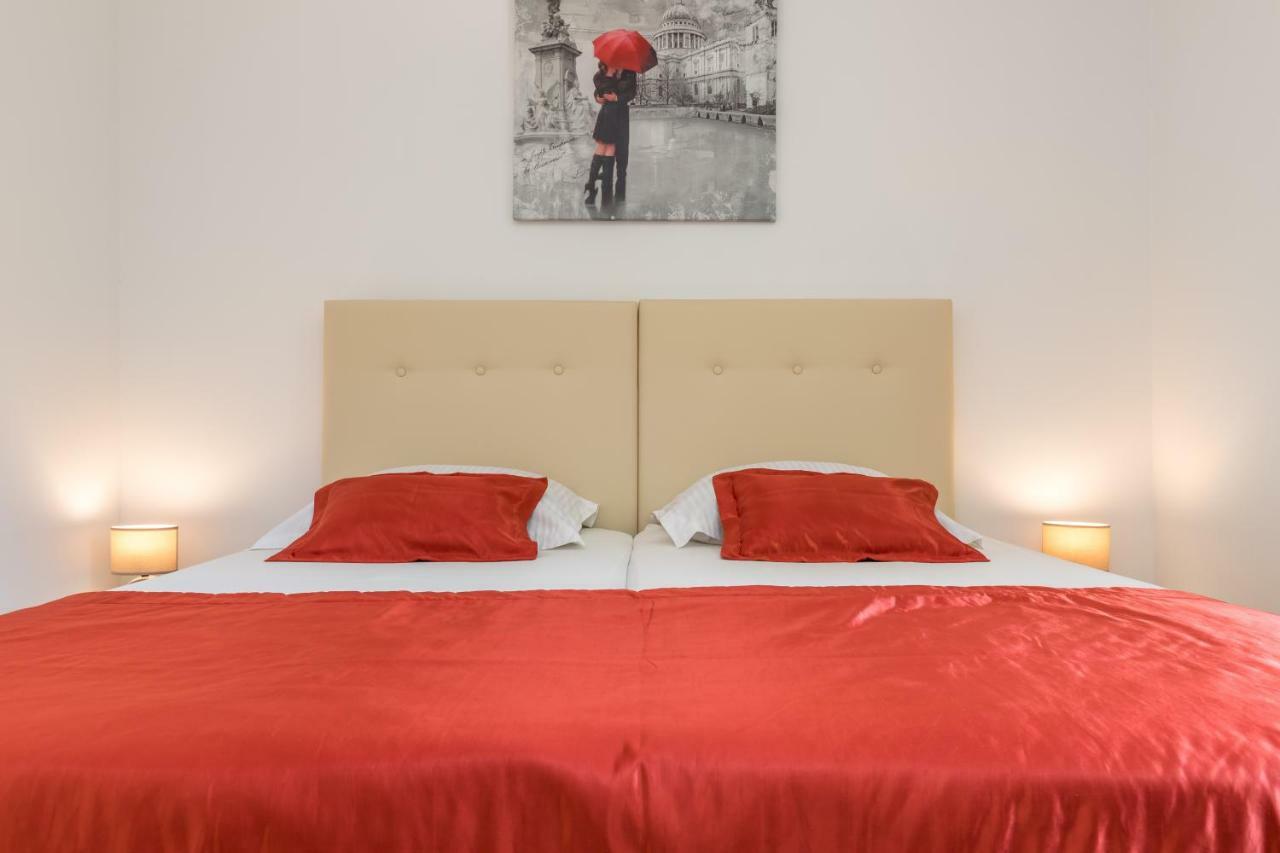 Apartment Marcela With Private Parking Split Exteriér fotografie